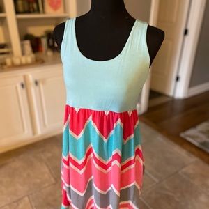 Eloges tank dress. Teal & chevron. SzM. Cute Summer dress !! ☀️☀️